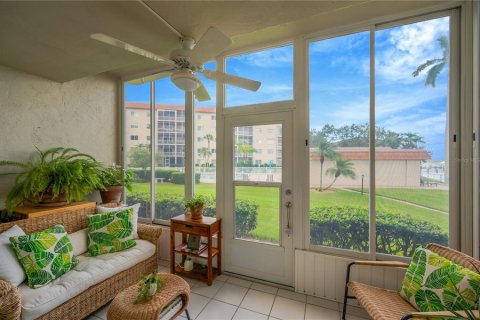 Copropriété à vendre à Bradenton, Floride: 2 chambres, 113.43 m2 № 1377834 - photo 30