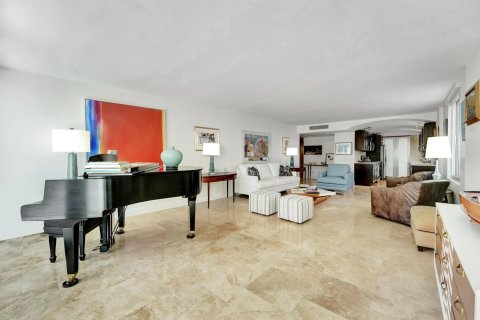 Condominio en venta en South Palm Beach, Florida, 3 dormitorios, 140.93 m2 № 1045775 - foto 11