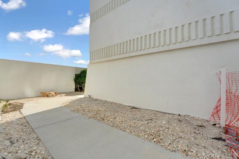 Condo in South Palm Beach, Florida, 3 bedrooms  № 1045775 - photo 6