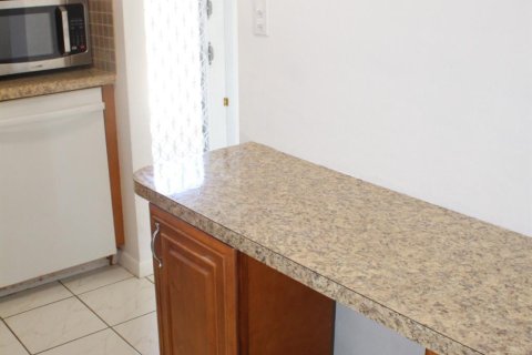 Condo in Sunrise, Florida, 2 bedrooms  № 1047963 - photo 25