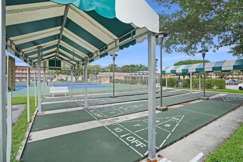 Condo in Sunrise, Florida, 2 bedrooms  № 1047963 - photo 1