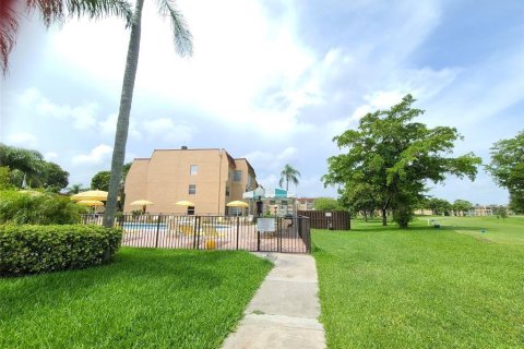 Condo in Sunrise, Florida, 2 bedrooms  № 1047963 - photo 7