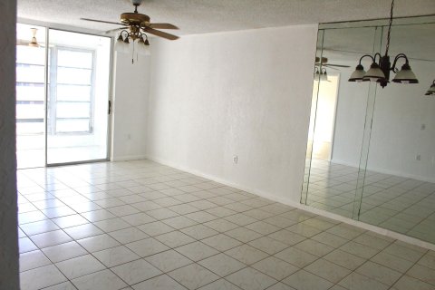 Copropriété à vendre à Sunrise, Floride: 2 chambres, 78.97 m2 № 1047963 - photo 23