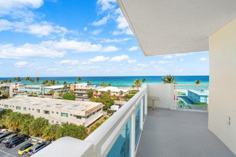 Condominio en venta en Hollywood, Florida, 2 dormitorios, 133.78 m2 № 1080778 - foto 12