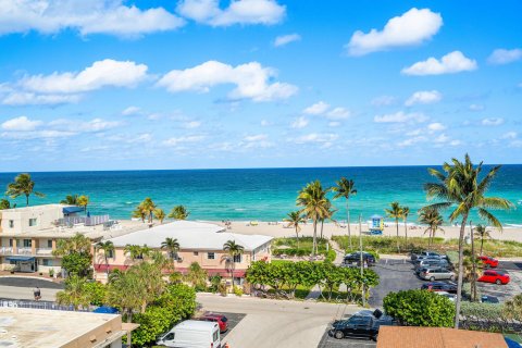 Condominio en venta en Hollywood, Florida, 2 dormitorios, 133.78 m2 № 1080778 - foto 10