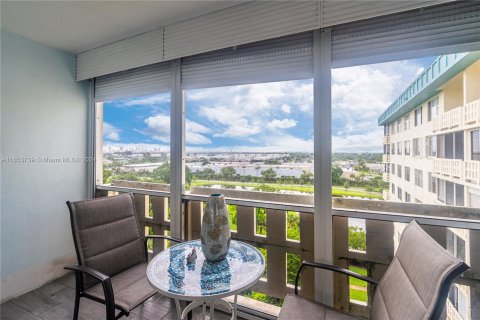 Copropriété à vendre à Hollywood, Floride: 1 chambre, 78.41 m2 № 1348839 - photo 20