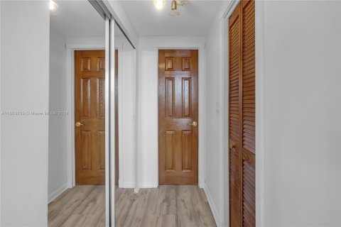 Copropriété à vendre à Hollywood, Floride: 1 chambre, 78.41 m2 № 1348839 - photo 18