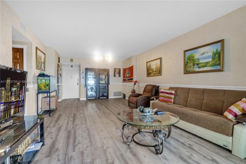 Copropriété à vendre à Hollywood, Floride: 1 chambre, 78.41 m2 № 1348839 - photo 7