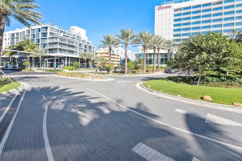 Condo in Miami Beach, Florida  № 1348886 - photo 27