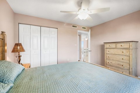 Купить кондоминиум в Хатчинсон-Айленд-Саут, Флорида 2 спальни, 116.78м2, № 1093275 - фото 17