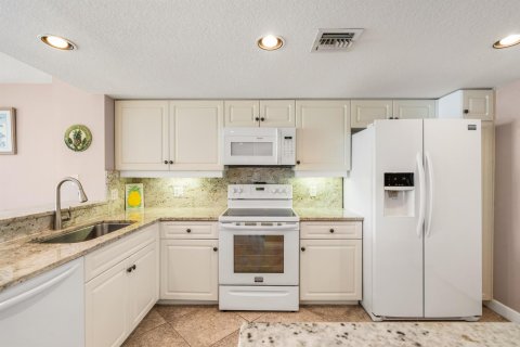 Condominio en venta en Hutchinson Island South, Florida, 2 dormitorios, 116.78 m2 № 1093275 - foto 30