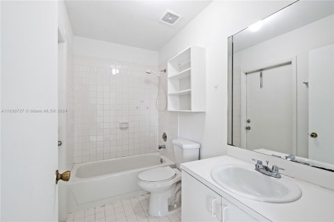 Casa en venta en Miami, Florida, 3 dormitorios, 120.22 m2 № 1306339 - foto 20