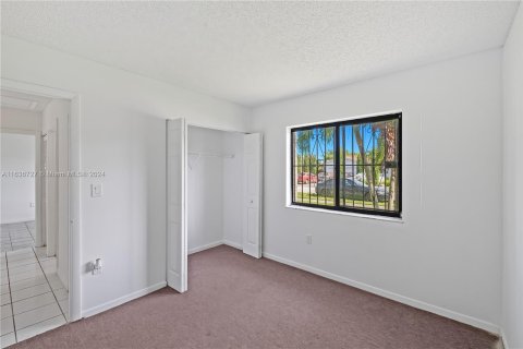 Villa ou maison à vendre à Miami, Floride: 3 chambres, 120.22 m2 № 1306339 - photo 24