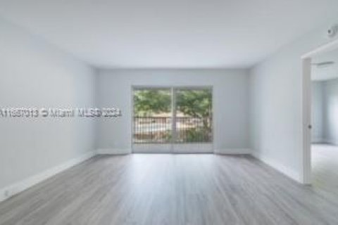 Condominio en venta en Pembroke Pines, Florida, 2 dormitorios, 110.74 m2 № 1381602 - foto 8