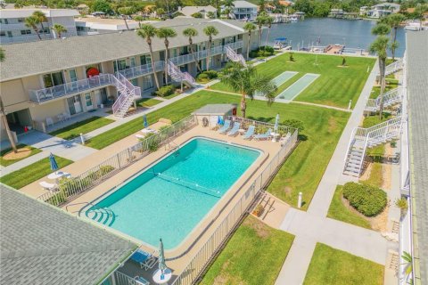 Condo in New Smyrna Beach, Florida, 1 bedroom  № 1379528 - photo 21