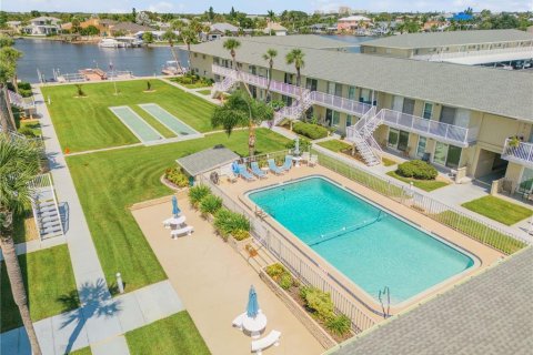 Condo in New Smyrna Beach, Florida, 1 bedroom  № 1379528 - photo 22