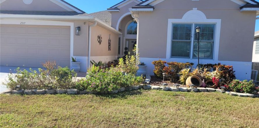 House in Kissimmee, Florida 3 bedrooms, 166.85 sq.m. № 1354476