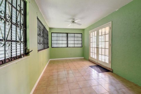 Casa en venta en Delray Beach, Florida, 4 dormitorios, 264.77 m2 № 1027014 - foto 9