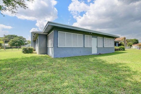 Villa ou maison à vendre à Delray Beach, Floride: 4 chambres, 264.77 m2 № 1027014 - photo 8