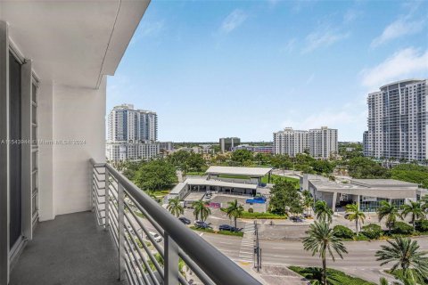 Studio in the Condo in Hollywood, Florida  № 1044961 - photo 13