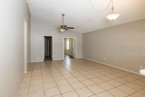 House in Orlando, Florida 3 bedrooms, 128.67 sq.m. № 1352814 - photo 6