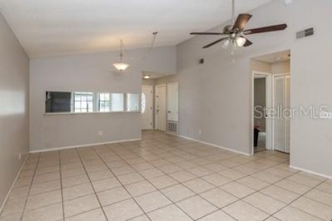 House in Orlando, Florida 3 bedrooms, 128.67 sq.m. № 1352814 - photo 2