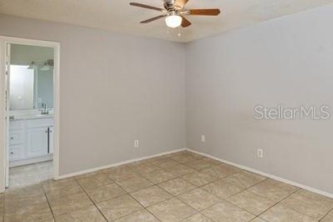 House in Orlando, Florida 3 bedrooms, 128.67 sq.m. № 1352814 - photo 10