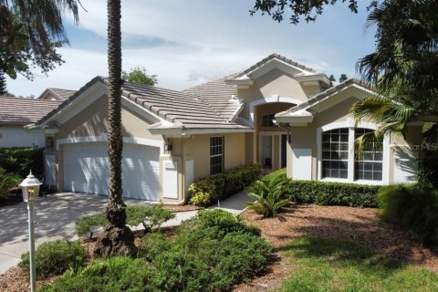 Casa en venta en University Park, Florida, 3 dormitorios, 208.75 m2 № 1352843 - foto 1