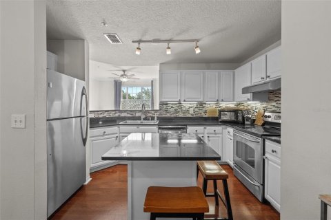 Condo in Tampa, Florida, 2 bedrooms  № 1372075 - photo 5