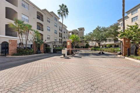 Condo in Tampa, Florida, 2 bedrooms  № 1372075 - photo 20