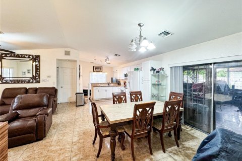 Villa ou maison à vendre à Hialeah, Floride: 4 chambres, 149.67 m2 № 1331486 - photo 7