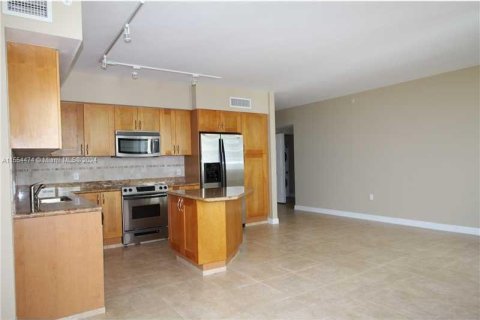 Condominio en venta en Hallandale Beach, Florida, 3 dormitorios, 137.59 m2 № 1075218 - foto 3