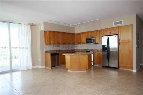 Copropriété à vendre à Hallandale Beach, Floride: 3 chambres, 137.59 m2 № 1075218 - photo 2