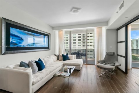 Condo in Miami Beach, Florida, 1 bedroom  № 1348623 - photo 3