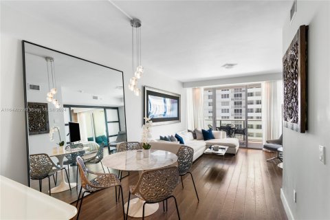 Condo in Miami Beach, Florida, 1 bedroom  № 1348623 - photo 6