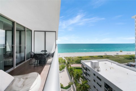 Condo in Miami Beach, Florida, 1 bedroom  № 1348623 - photo 17