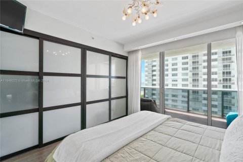 Condo in Miami Beach, Florida, 1 bedroom  № 1348623 - photo 11