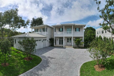 Villa ou maison à vendre à Miami, Floride: 6 chambres, 657.28 m2 № 1333285 - photo 1