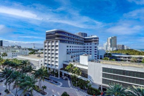 Copropriété à vendre à Miami Beach, Floride: 1 chambre, 81.75 m2 № 1099363 - photo 2