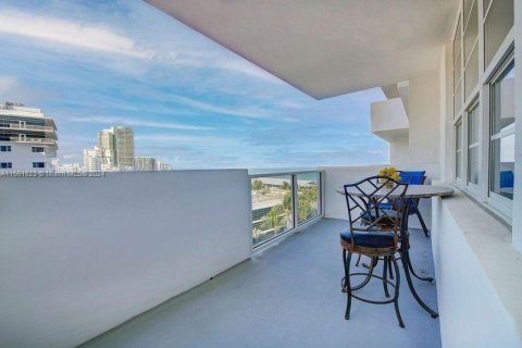 Copropriété à vendre à Miami Beach, Floride: 1 chambre, 81.75 m2 № 1099363 - photo 1