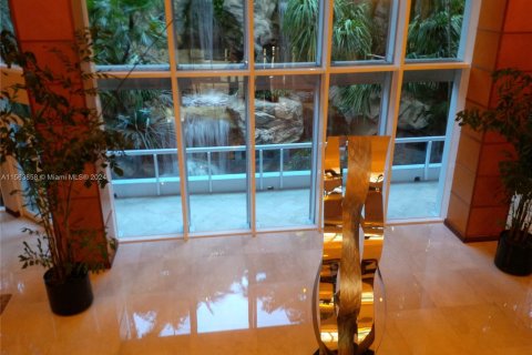 Condominio en venta en Aventura, Florida, 3 dormitorios, 173.73 m2 № 1099410 - foto 3