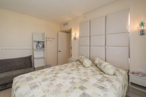 Condo in Aventura, Florida, 3 bedrooms  № 1099410 - photo 26