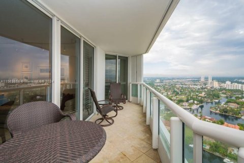 Condo in Aventura, Florida, 3 bedrooms  № 1099410 - photo 16