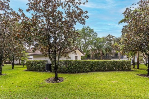 Townhouse in Coral Springs, Florida 2 bedrooms, 119.94 sq.m. № 1051143 - photo 23