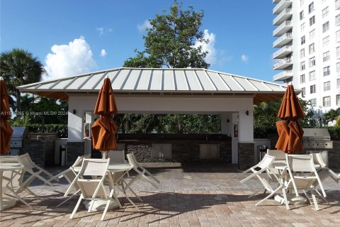 Copropriété à vendre à Aventura, Floride: 2 chambres, 154.78 m2 № 1058338 - photo 30