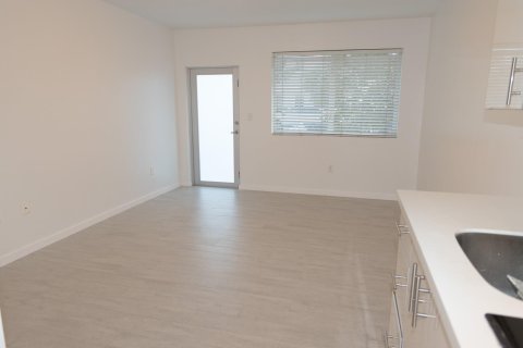 Condo in Miami Beach, Florida, 1 bedroom  № 1068543 - photo 8