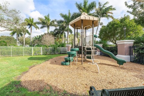 Villa ou maison à vendre à Miramar, Floride: 5 chambres, 367.89 m2 № 1068517 - photo 2