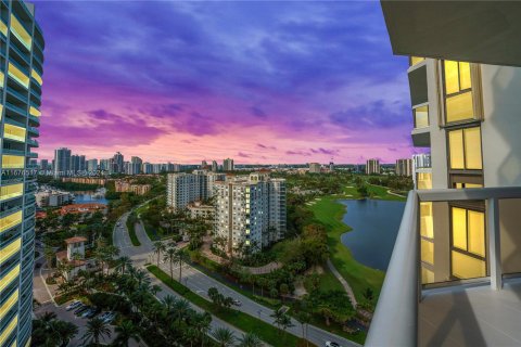 Condominio en venta en Aventura, Florida, 3 dormitorios, 229.47 m2 № 1408328 - foto 3