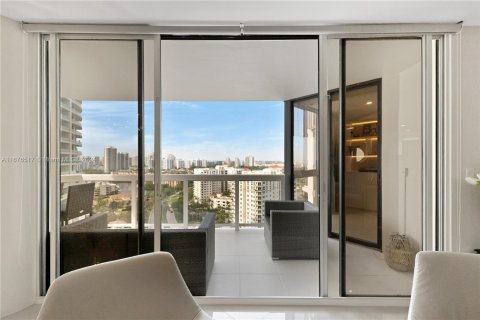 Condominio en venta en Aventura, Florida, 3 dormitorios, 229.47 m2 № 1408328 - foto 20