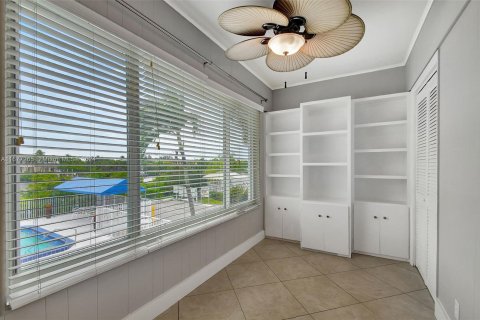 Condo in South Palm Beach, Florida, 2 bedrooms  № 1408372 - photo 13